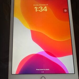 Apple iPad 7th Generation 128GB Rose Gold, Wi-Fi Only